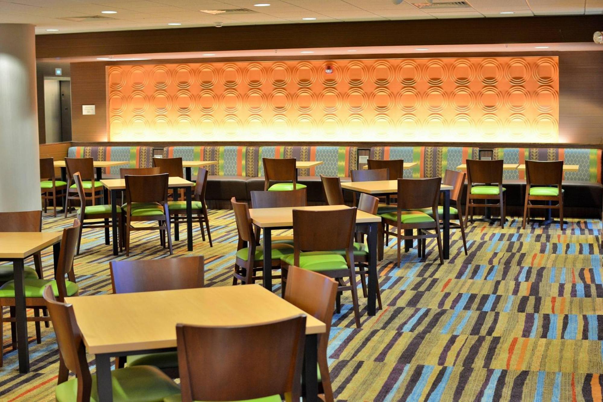 Fairfield Inn & Suites By Marriott Omaha Northwest Exterior photo