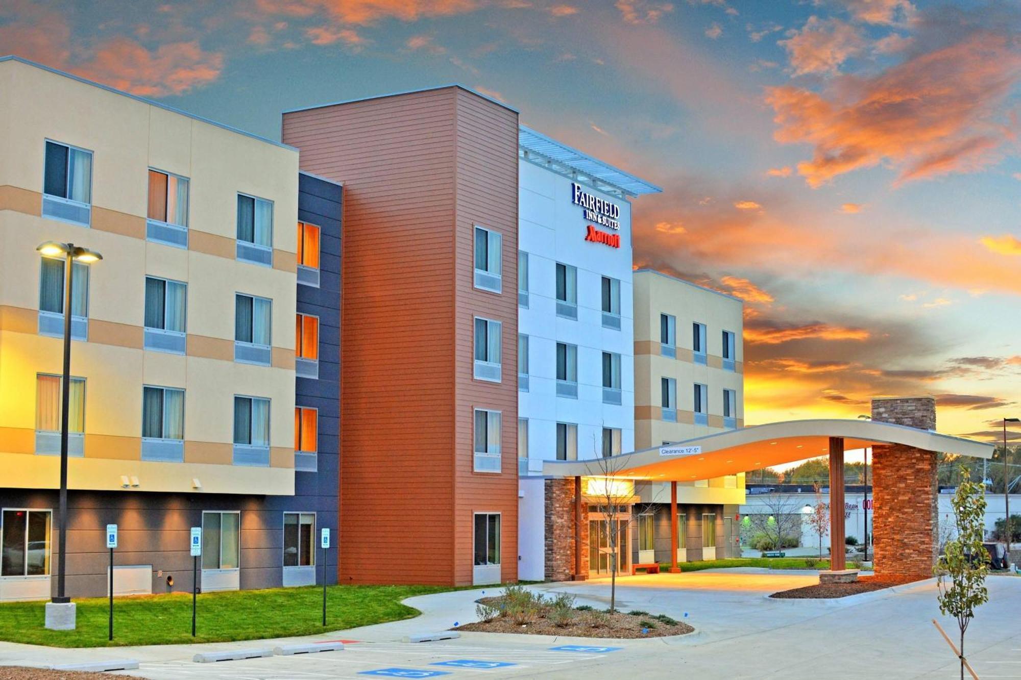 Fairfield Inn & Suites By Marriott Omaha Northwest Exterior photo